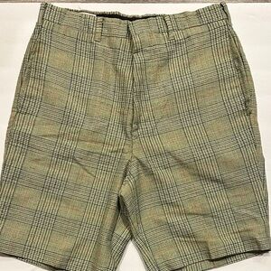 Vintage Green permanent press Plaid Bermuda trouser Shorts 28”